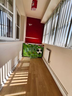 Study/emergency bed 3- click for photo gallery